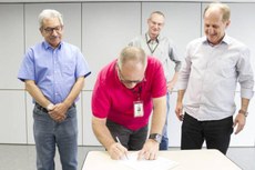 Antônio Carlos Lopes, Presidente do Cindepar; Edmilson Canesin, Diretor de Graduação e Educação Profissional; Arquimedes Ziroldo, Diretor-Executivo do consórcio; e Ronie Galeano, Diretor de Relações Empresariais e Comunitárias