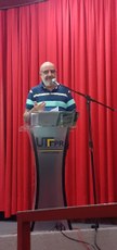 Professor Dr. Luis Antonio Bejar, em sua fala sobre a educação libertadora (Foto: Walter Bach).
