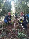 Grupo promoveu o plantio de aproximadamente 105 mudas de árvores nativas na região dos Mananciais da Serra, no município de Piraquara. (Foto: Acervo Pessoal)