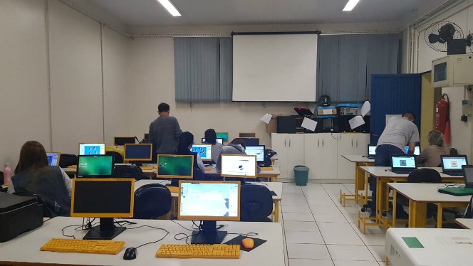 oficina_nas_escolas2.jpg