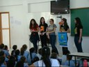 Grupo de alunos da UTFPR em visita a Escola Municipal Higino Pires