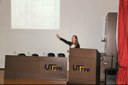 A professora Juliana Paula Silva, da UEM, apresentou seu trabalho sobre a bacia hidrográfica do Rio Xingu, na Amazônia.