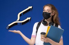 Estudantes do PEC-G podem solicitar troca de curso (Foto: Freepik editada por Decom)