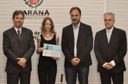 Foto da premiação da aluna Flávia Manente da Silva, Câmpus Medianeira, na 31ª edição do prêmio