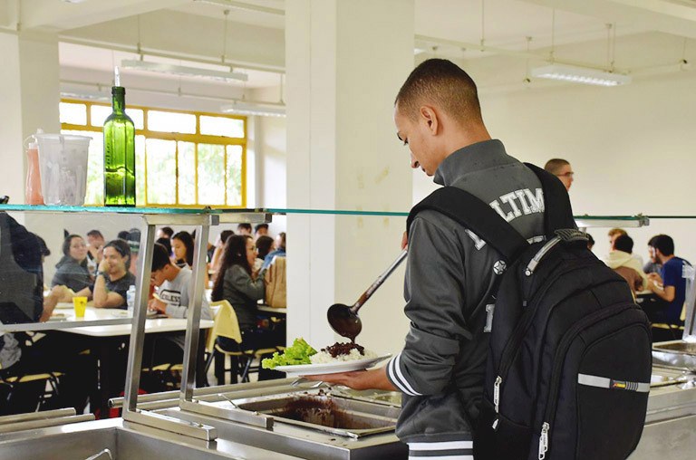 Restaurante Universitário na UTFPR (Foto: Decom)