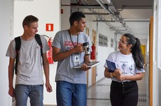 Alunos da UTFPR no Campus Dois Vizinhos (Foto: Decom)