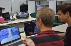 Imagem em um dos laboratórios do Campus Campo Mourão (foto: Decom)