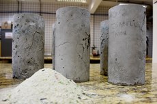 Imagem de concreto em laboratório do Campus Toledo