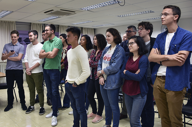 Alunos durante terceira escola de verão do Engenheiro 3i (Foto: Decom)