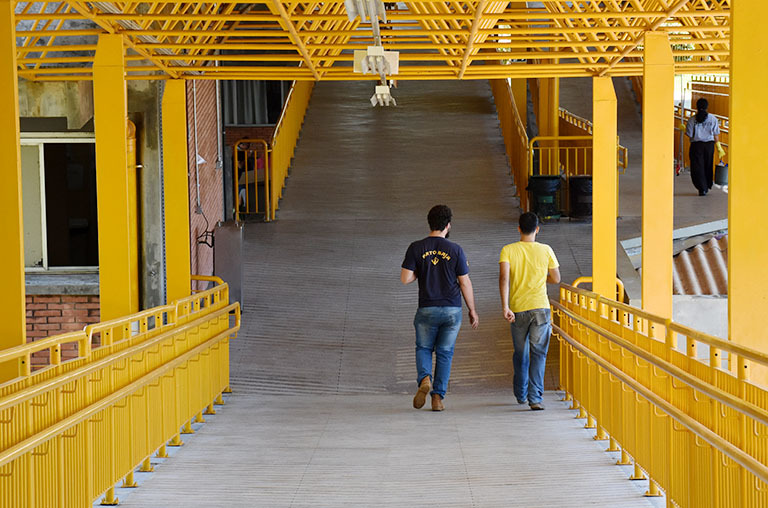 Alunos no Campus Pato Branco, no Sudoeste do Paraná (Foto: Decom)