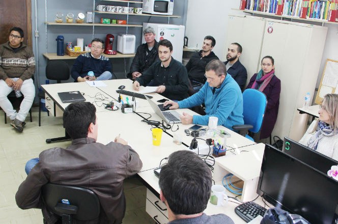 reunião dos pesquisadores do projeto de biogás.jpg