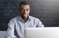 Funcionalidade dos Sistemas Corporativos cadastra solicitações de permuta dos técnicos-administrativos da UTFPR (Foto: Freepik)