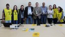 Na foto, o Diretor-Geral do Câmpus Londrina, Prof. Sidney, com os integrantes da Comissão de Gestão de Resíduos Sólidos e os Visitantes.