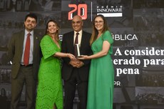Nilva e Mariela recebendo o Prêmio das mãos do ministro Alexandre de Moraes, acompanhadas do Defensor Publico-Geral Andre Giamberardino
(Fotos: Arquivo pessoal)