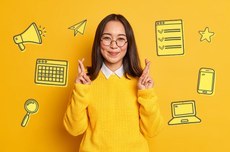 Candidatos aprovados devem enviar documentos pela plataforma digital (Foto: Freepik editada por Decom)

