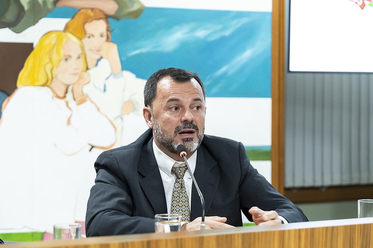 Daniel Poletto representa UTFPR na Semana Sam